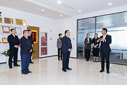 龚正市长走访服务腾博专业服务诚信本国际等重点企业，真心实意为企解忧、助企增利、促企开展